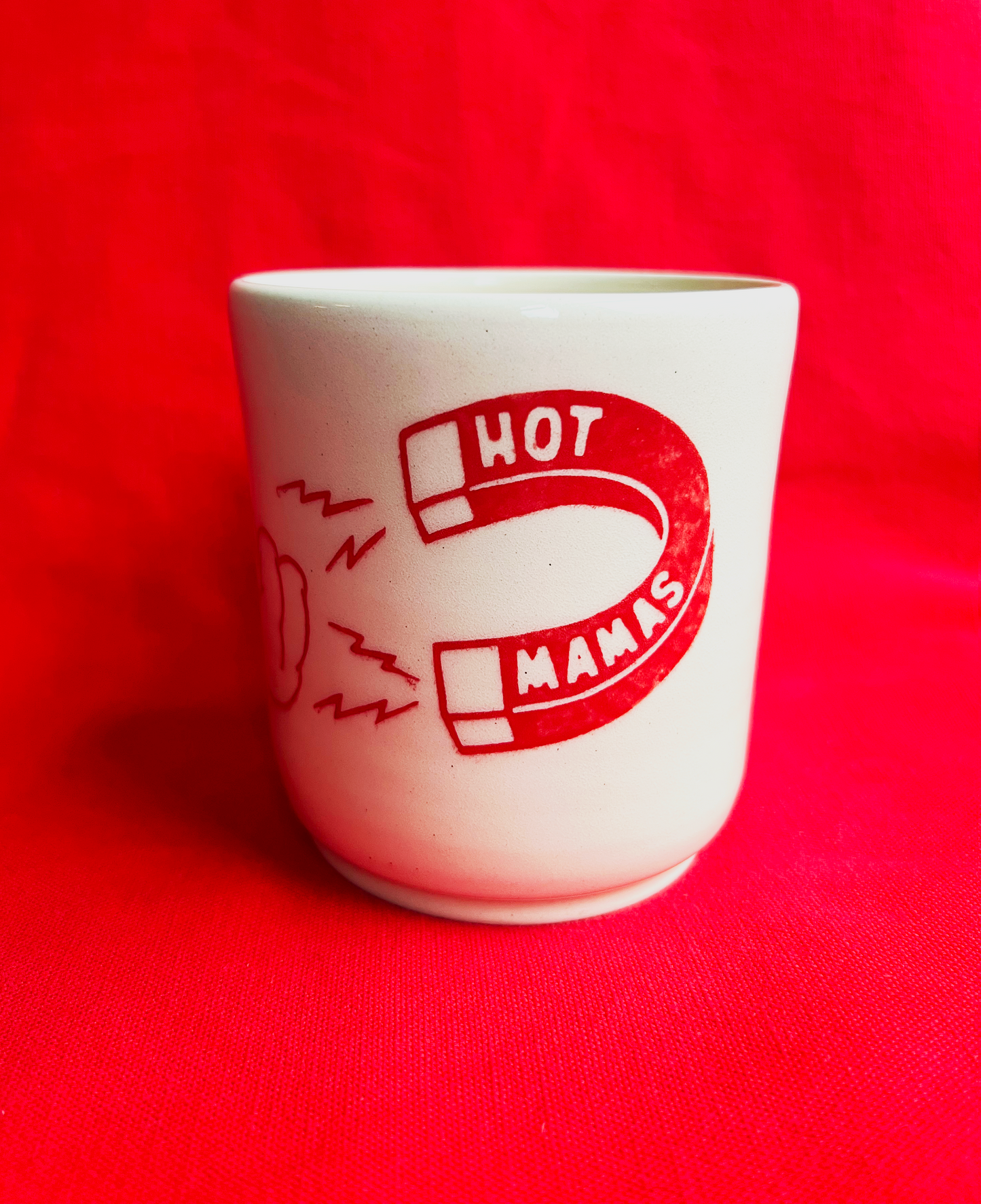 Hot Mamas Magnet Vessel